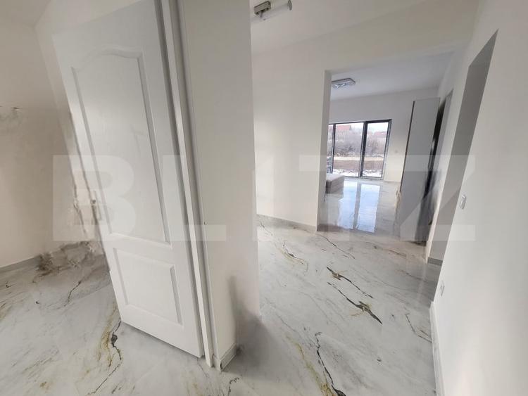 Casă individuală cu 3 camere cu Canalizare în Cetate
