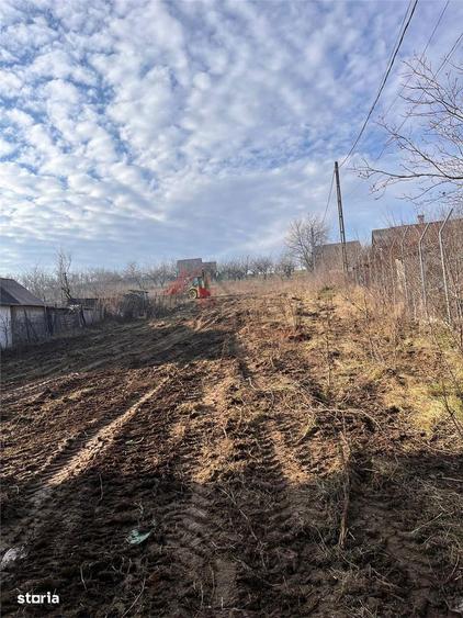 Teren de 2730 mp, în Bârnova