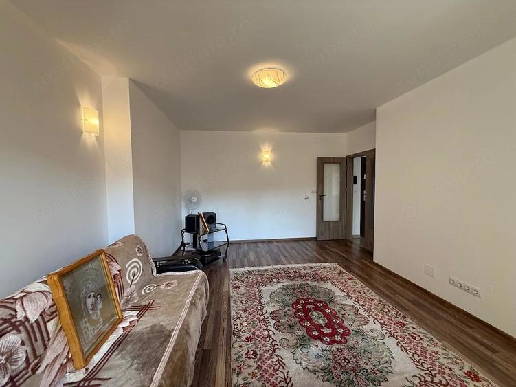 Apartament cu 2 camere decomandat în Pietroasa
