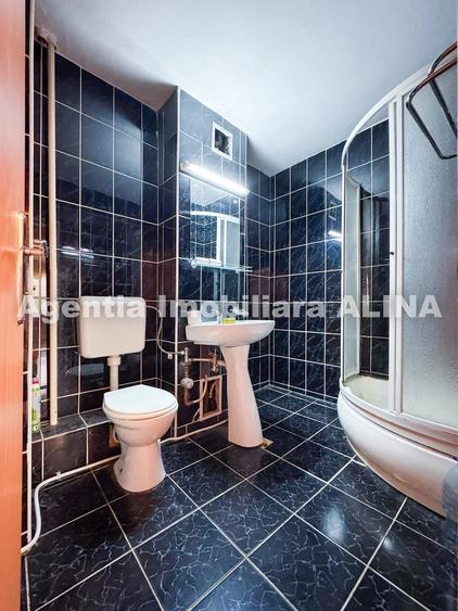 Apartament cu 4 camere decomandat în Decebal