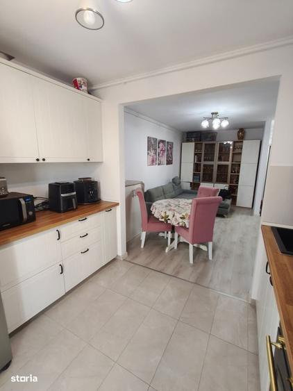 Apartament cu 3 camere în Titan