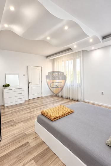 Casă individuală cu 8 camere cu Canalizare în Brătianu
