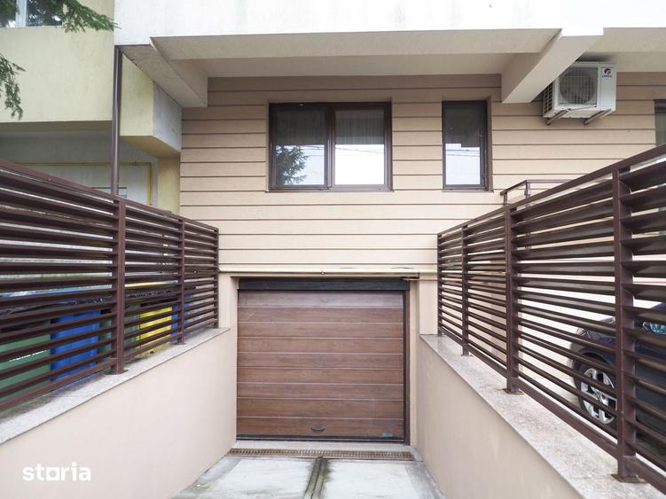 Apartament cu 4 camere în Dămăroaia