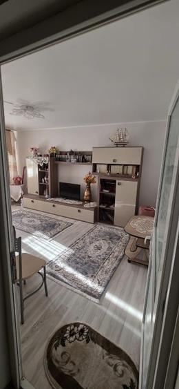 Apartament cu 3 camere decomandat, mobilat în Km 4-5