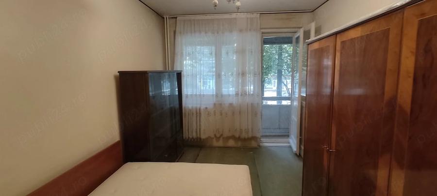 Apartament cu 3 camere semidecomandat în Drumul Taberei