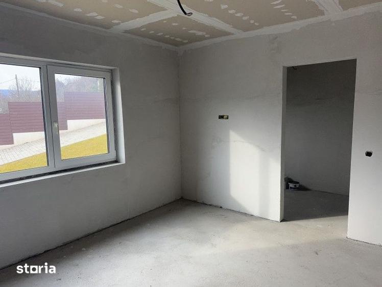 Casă cu 4 camere cu Teren 886 Mp în Sava