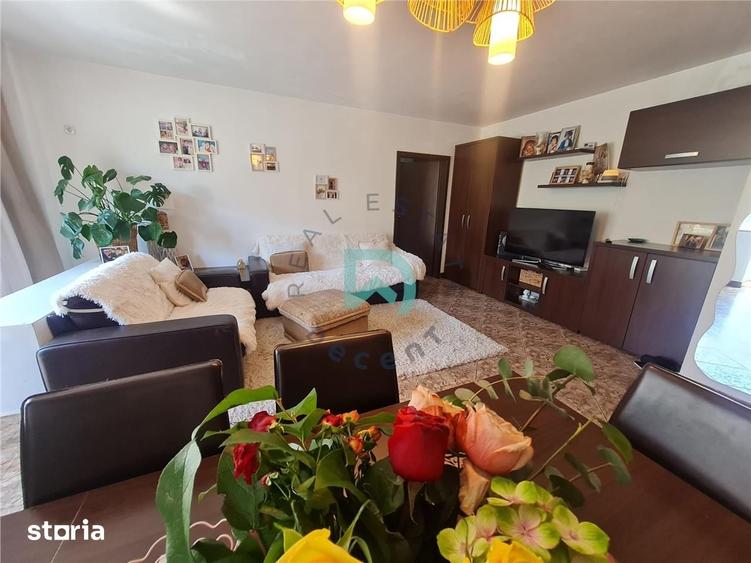 Apartament cu 2 camere semidecomandat, mobilat în Valea Cetății