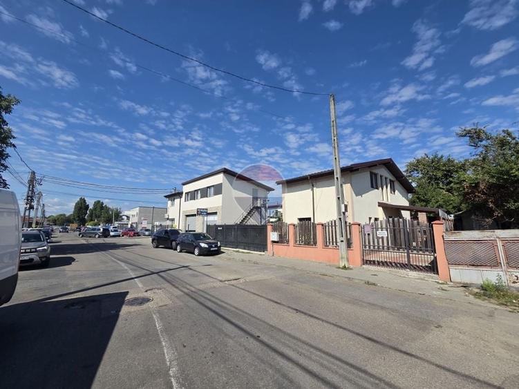 Casă individuală cu 4 camere cu Teren 94 Mp în Obor