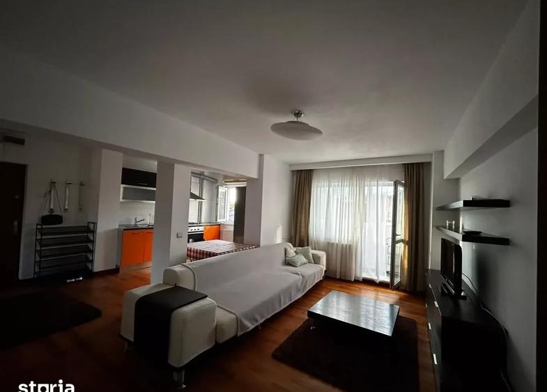 Apartament cu 2 camere semidecomandat, mobilat în Decebal