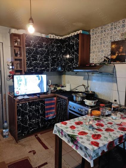 Casă cu 4 camere cu Teren 150 Mp în Jugureni