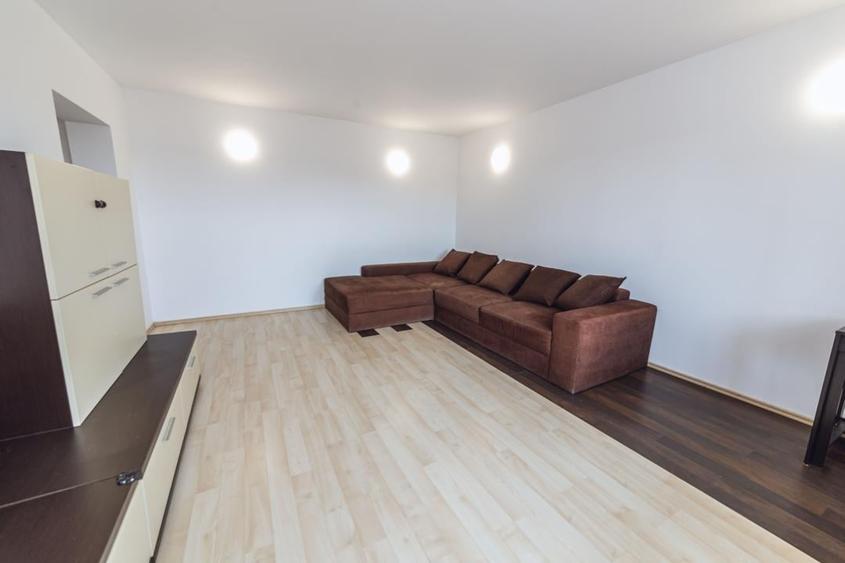 Apartament cu 3 camere decomandat, mobilat în Brâncoveanu