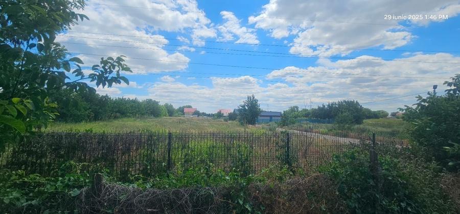 Teren Construcții intravilan de 590 mp, în Vânători