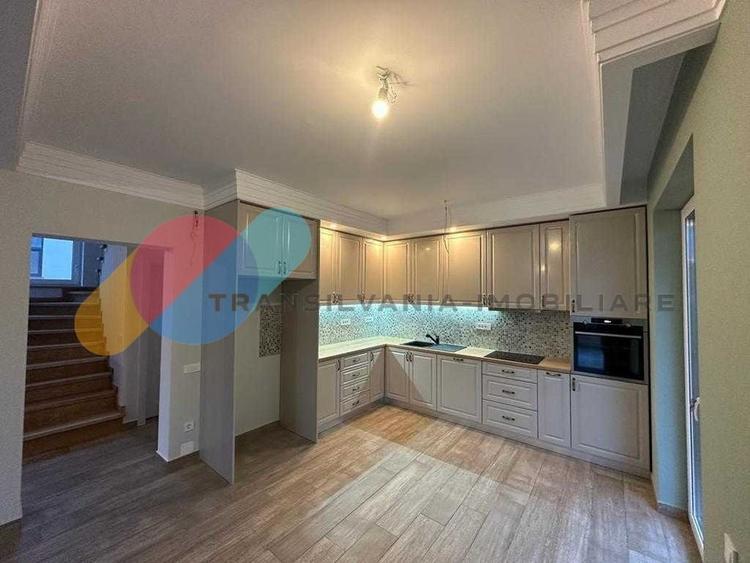 Duplex cu 5 camere cu Canalizare în Borhanci