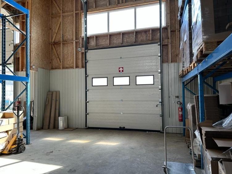 Spațiu industrial, de 817 mp, în 23 August