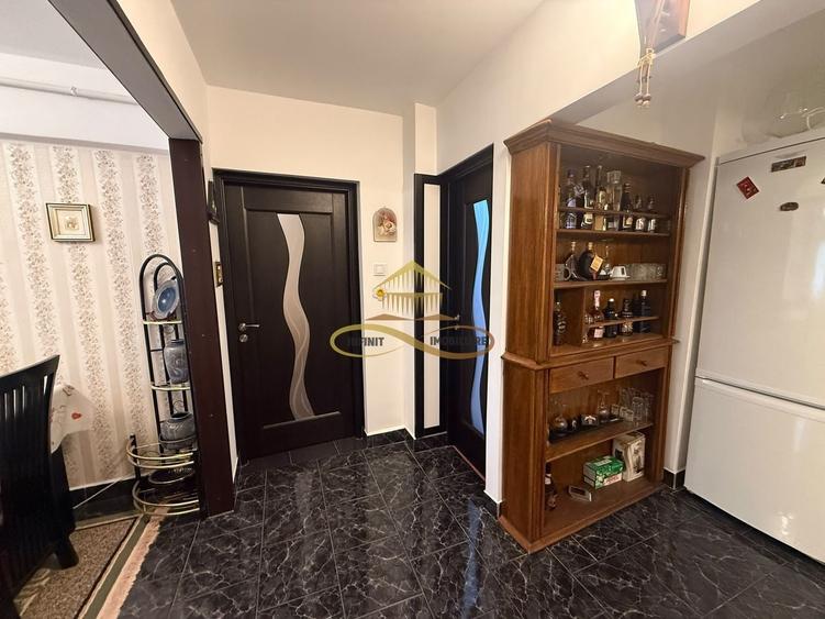 Apartament cu 2 camere decomandat în Energiei