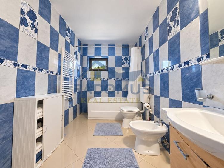 Casă individuală cu 3 camere cu Canalizare în Lipănești