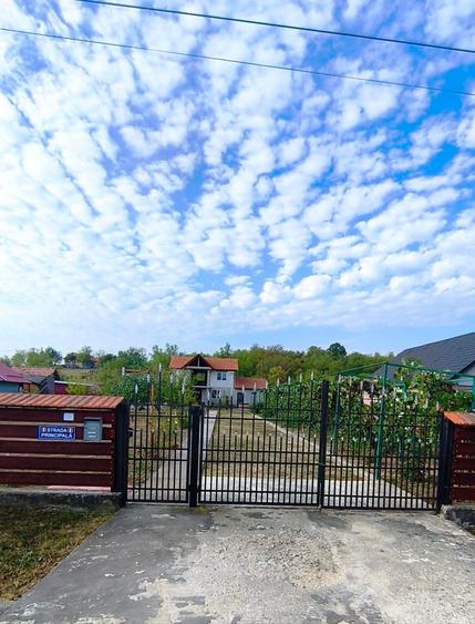 Casă cu 3 camere în Bălăcești