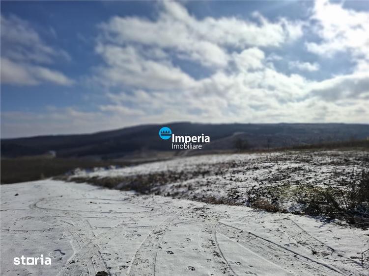Teren de 1200 mp, în Aroneanu