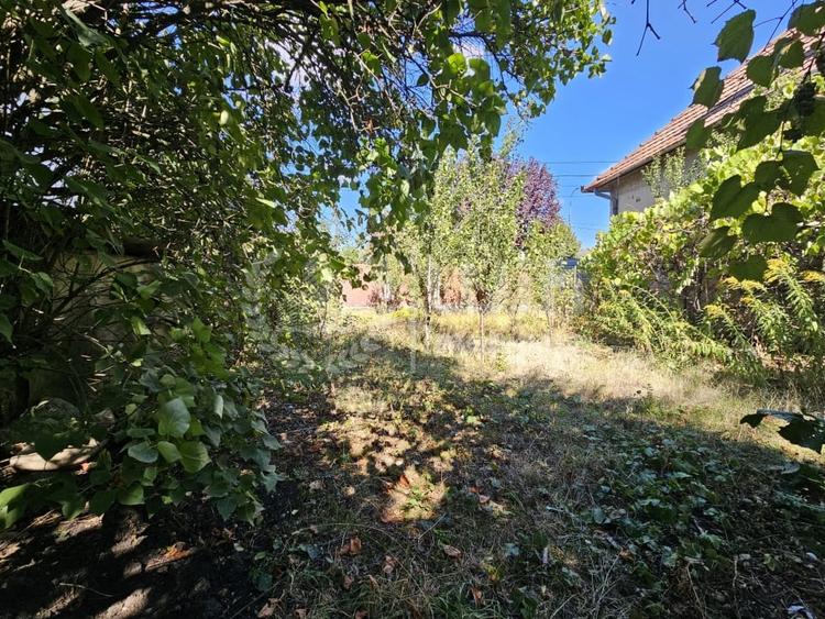 Casă individuală cu 3 camere cu Canalizare în Dâmbul Rotund