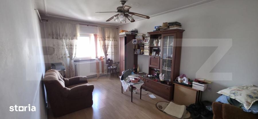 Apartament cu 3 camere decomandat în Mihai Bravu