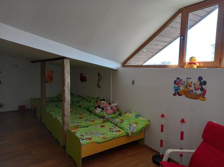 Casă cu 5 camere cu Teren 400 Mp în Mihai Bravu