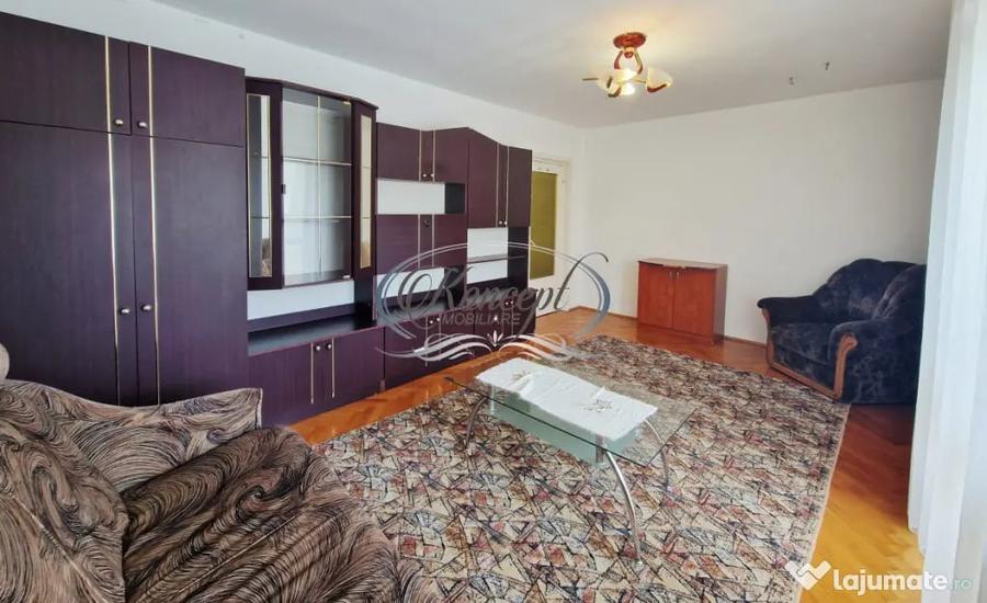 Apartament cu 3 camere decomandat în Zorilor