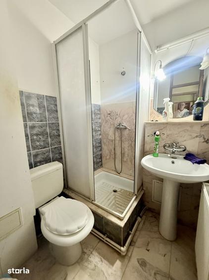Apartament cu 4 camere decomandat în Radu Negru