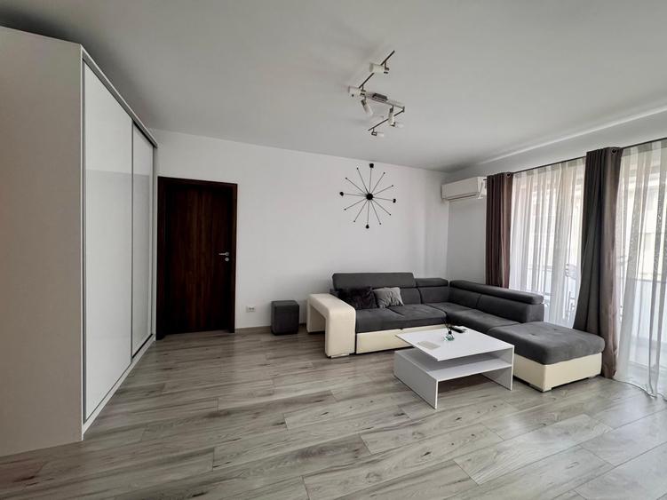 Apartament cu 2 camere semidecomandat, mobilat în Pantelimon