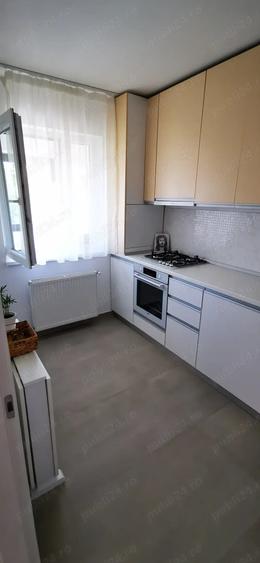 Garsonieră decomandată în Apărătorii Patriei