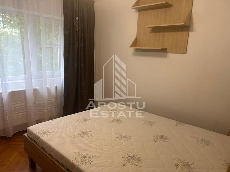 Apartament cu 2 camere decomandat în Lipovei