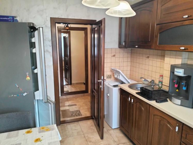 Apartament cu 2 camere semidecomandat în Exterior Vest