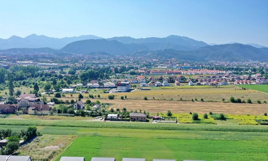 Teren Construcții intravilan de 20400 mp, în Stupini