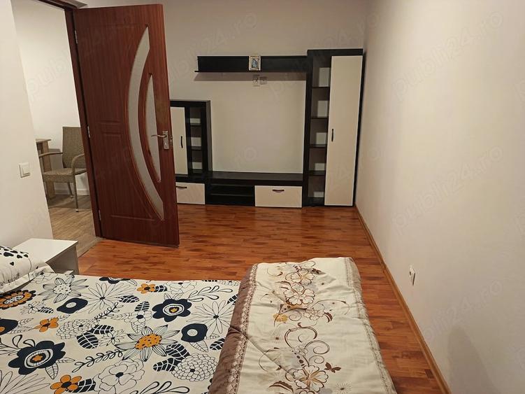 Apartament cu 3 camere decomandat în Patria