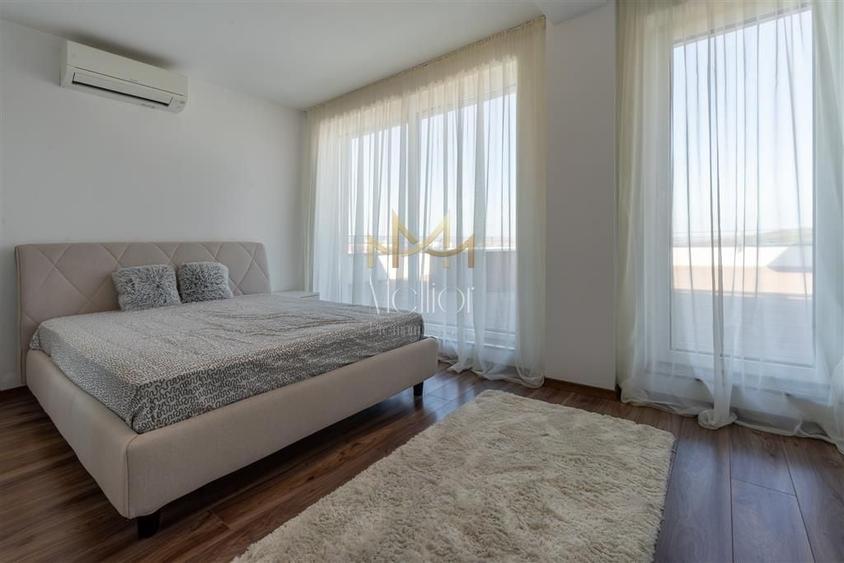 Apartament cu 4 camere semidecomandat în Borhanci