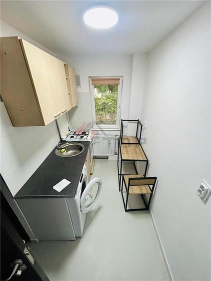 Apartament cu 2 camere decomandat în Podu Roș