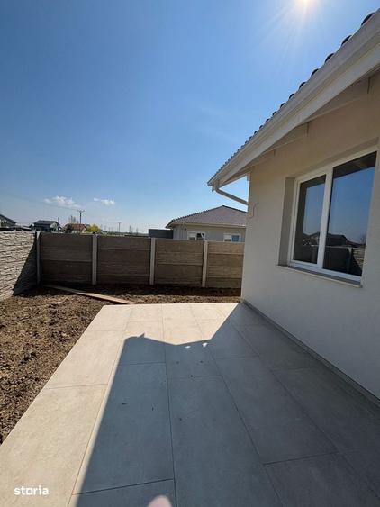 Apartament cu 3 camere în Bucovăț