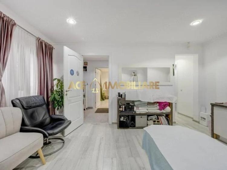 Apartament cu 2 camere decomandat în P-ța Universității