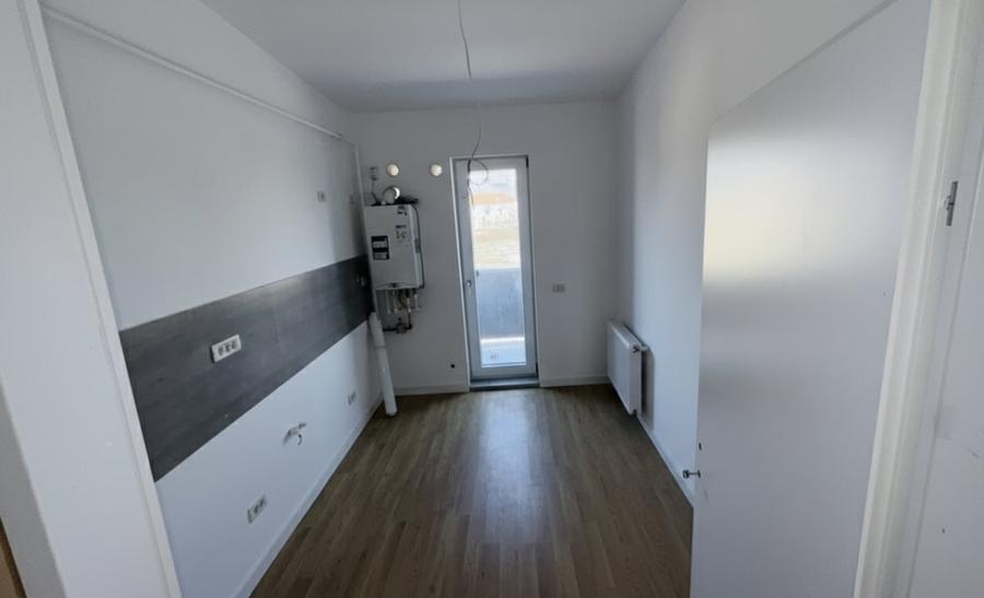 Apartament cu 2 camere decomandat în Romanești