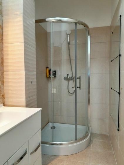Apartament cu 3 camere decomandat, mobilat în Militari