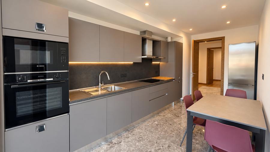 Apartament cu 4 camere, mobilat în Primăverii