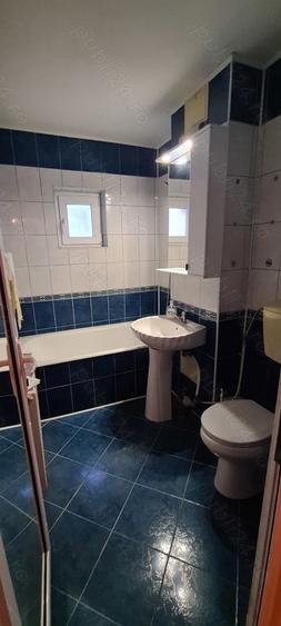 Apartament cu 3 camere decomandat în Tecuci