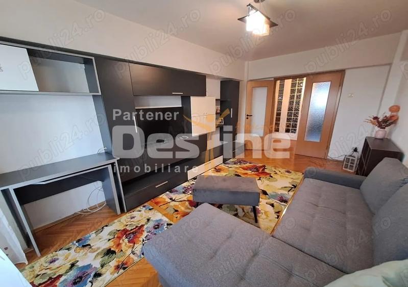 Apartament cu 3 camere, mobilat în Aradului