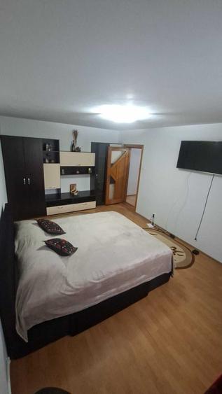 Garsonieră decomandată în Sud
