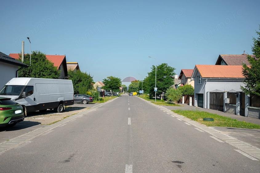 Casă cu 3 camere cu Teren 93 Mp în Sânpetru