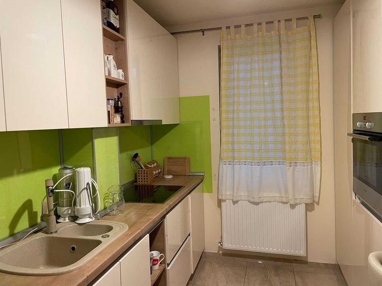 Apartament cu 2 camere decomandat în Central