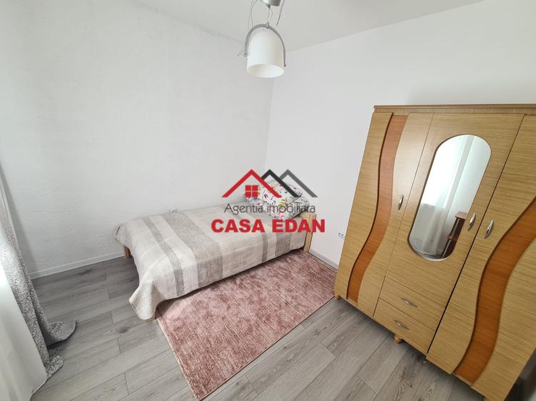 Casă individuală cu 8 camere cu Teren 1675 Mp în Breaza