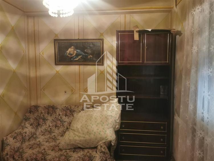 Casă cu 5 camere cu Teren 1571 Mp în Bucovăț (Remetea Mare)