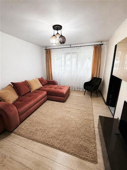 Apartament cu 2 camere semidecomandat, mobilat în Mihai Bravu
