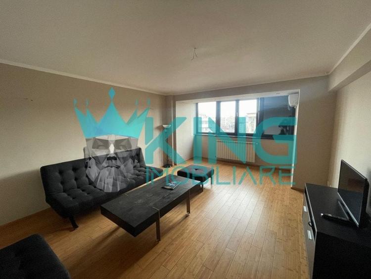 Apartament cu 3 camere decomandat, mobilat în Decebal
