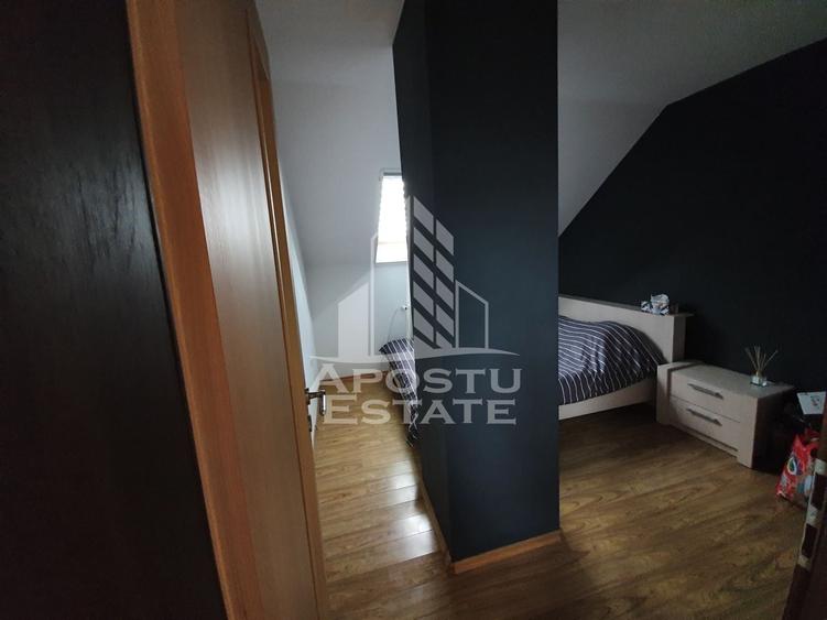 Apartament cu 4 camere semidecomandat, mobilat în Bălcescu
